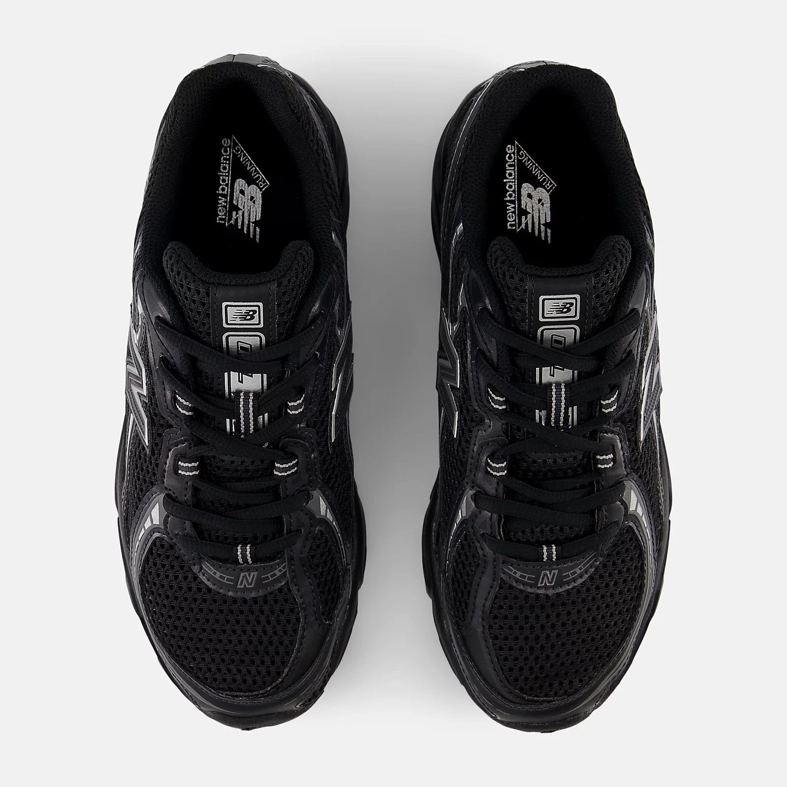 Women’s New Balance 740 Retro Trainers