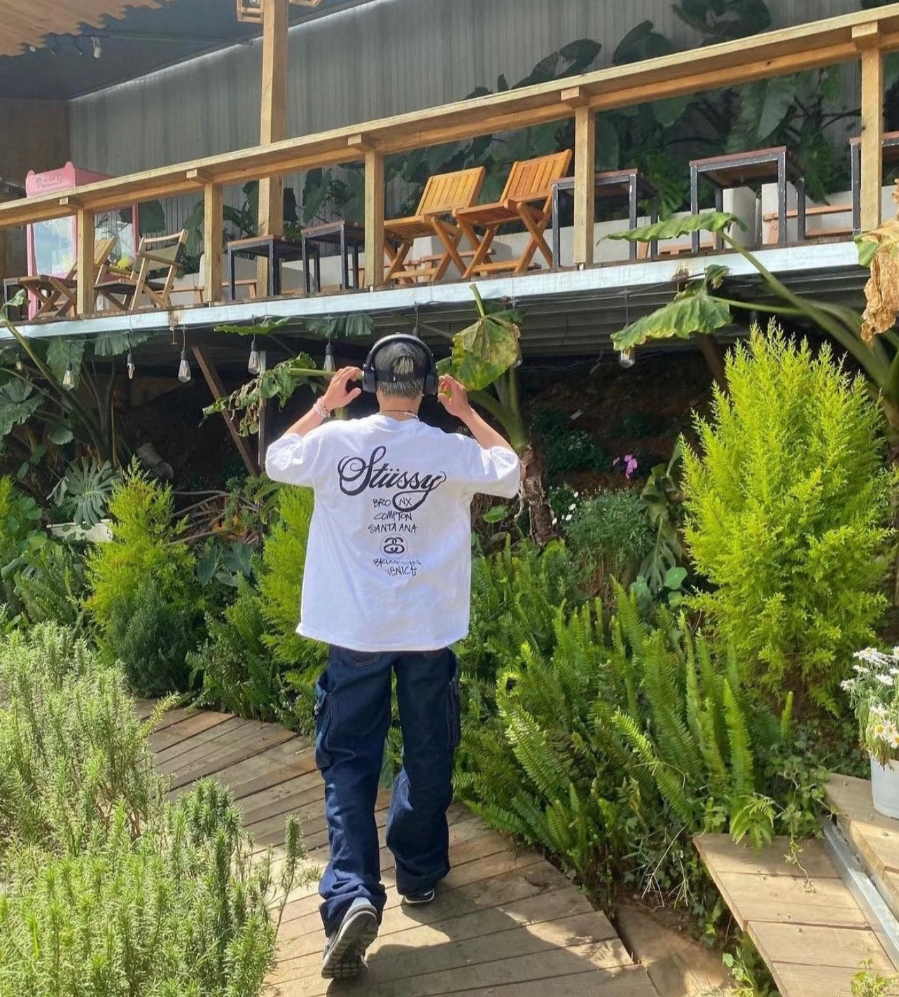 Streetwear Stussy World Tour Graphic T-Shirt